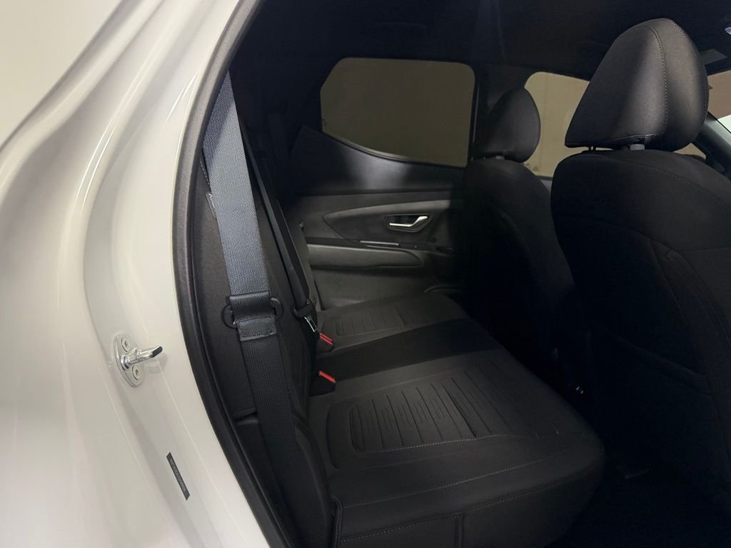 Used 2025 White Hyundai SE image 27