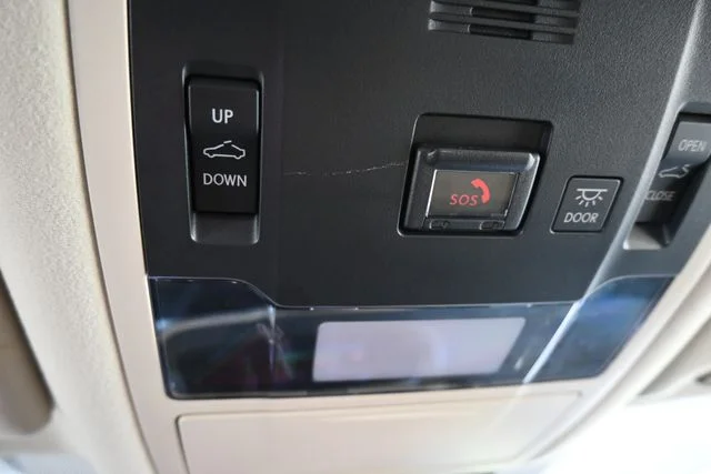 Used 2021 Silver Lexus 350 image 36