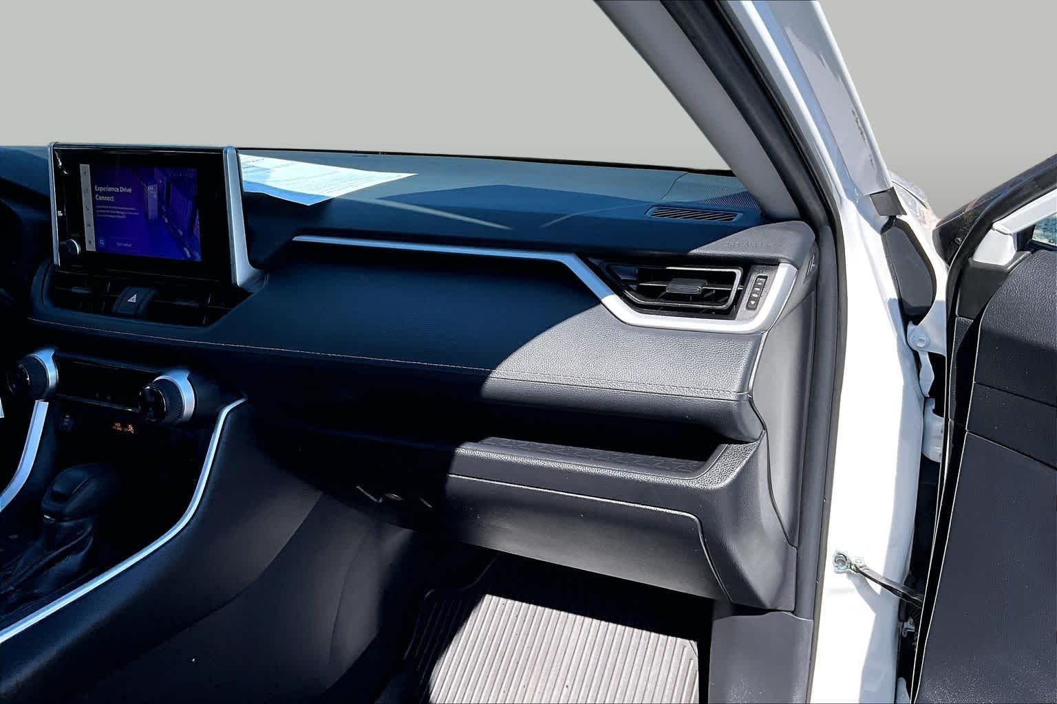 Used 2024 Ice Cap Toyota Hybrid LE image 18