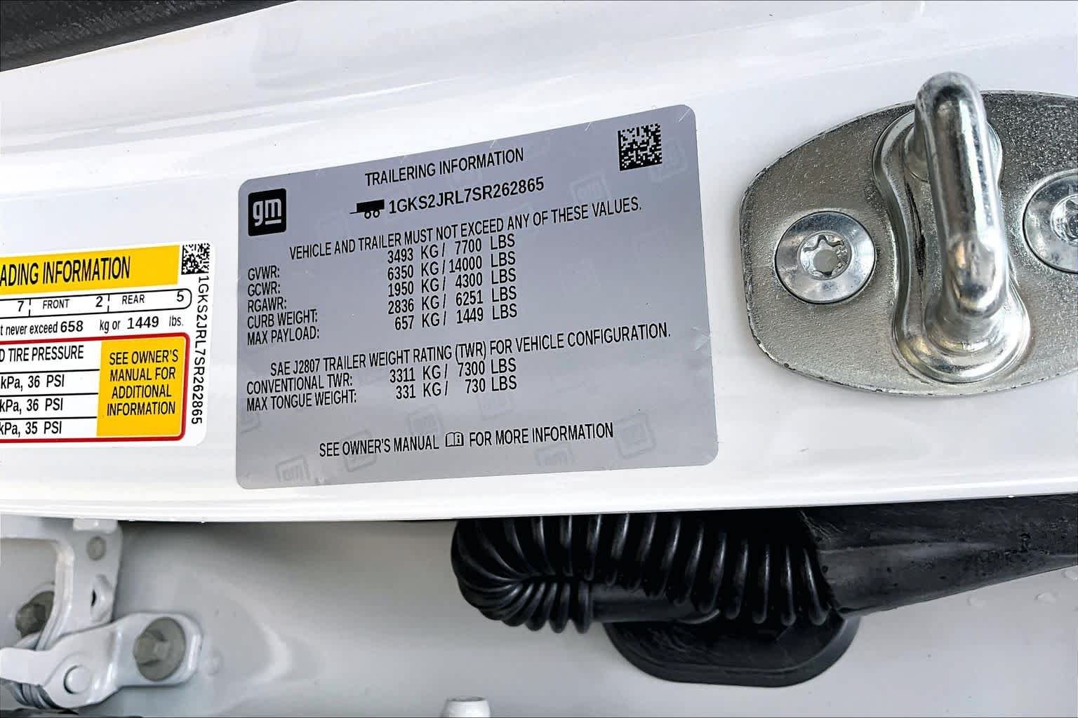 Used 2025 White Frost Tricoat GMC Denali image 37