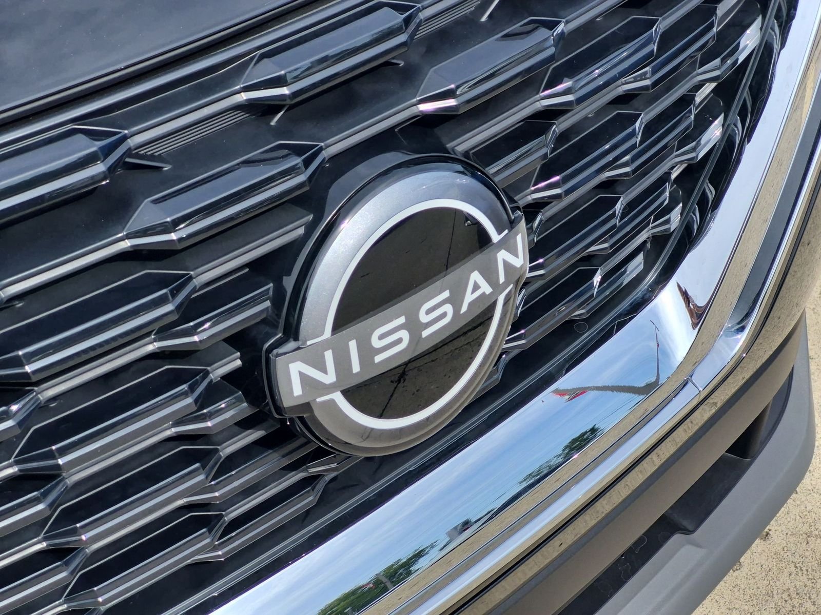 Certified Used 2023 Super Black Nissan SV image 36