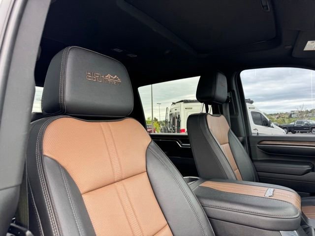 Used 2024 Summit White Chevrolet High Country image 26