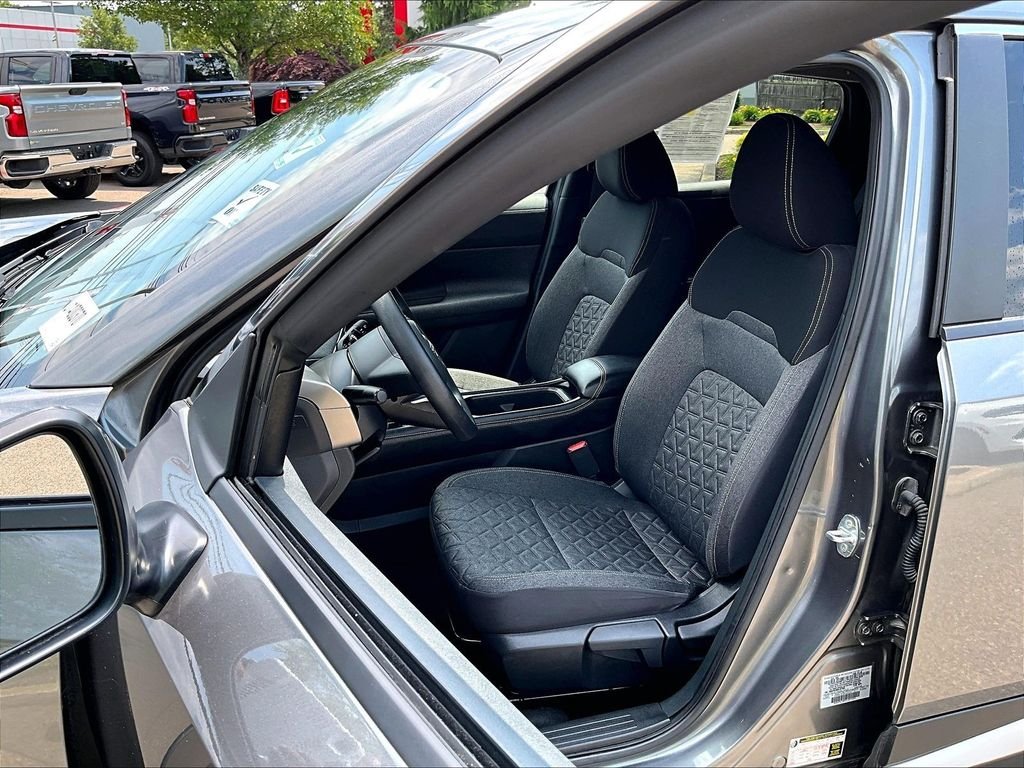 Used 2025 Gray Nissan SV image 10
