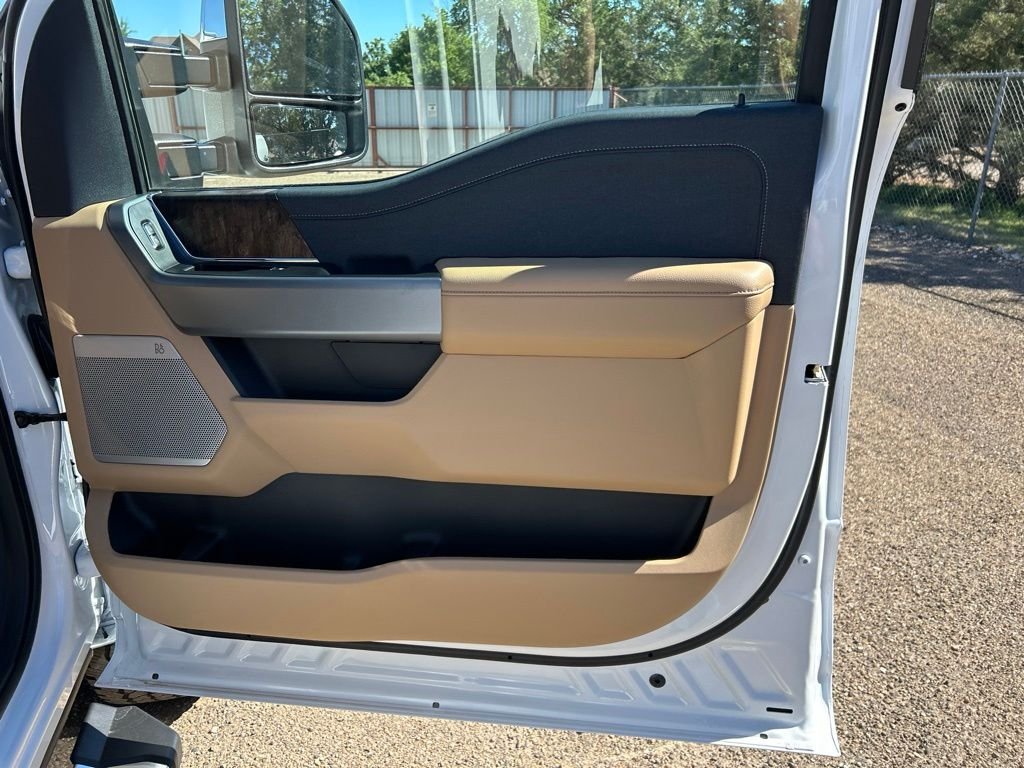 New 2026 Oxford White Ford Lariat image 45