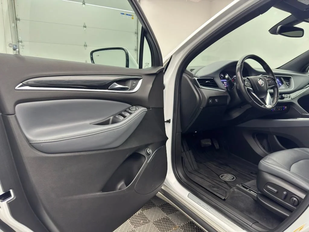 Used 2023 Summit White Buick Essence image 15