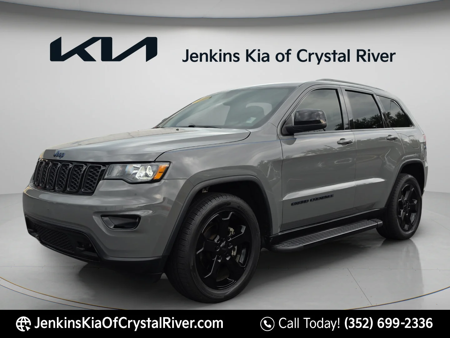 Used 2019 Sting-Gray Clearcoat Jeep Upland image 10