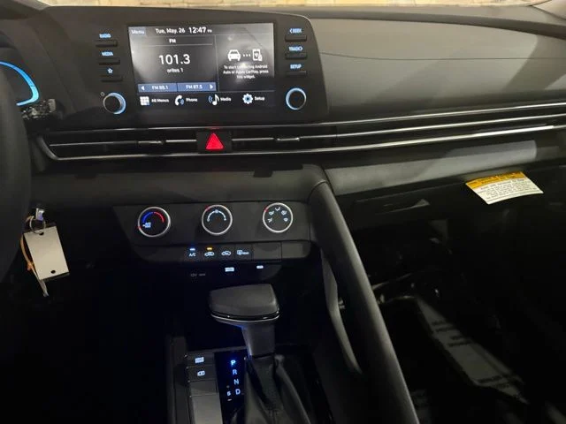 New 2026 White Hyundai SE image 17