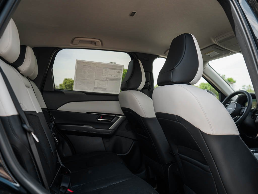 New 2026 Navy Blue Mica Mazda 2.5 S Select AWD image 12