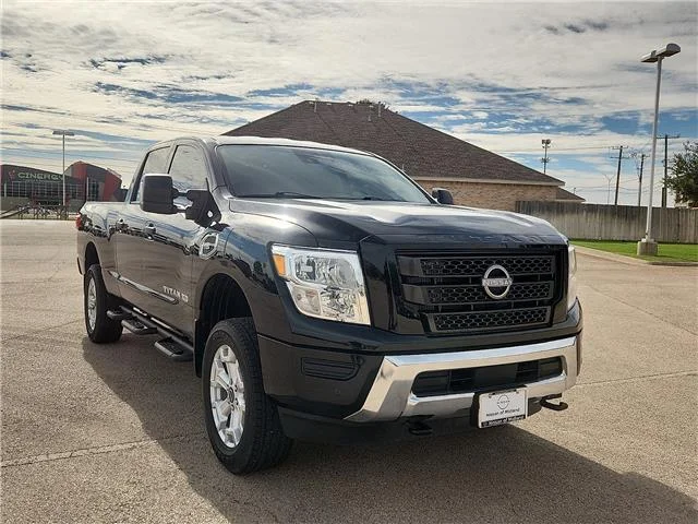 Used 2024 Black Nissan SV (A9) 4x4 Crew Cab 6.5 ft. box 151.6 in. WB image 5