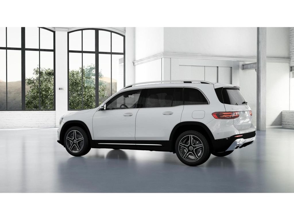 New 2026 Polar White Mercedes-Benz GLB 250 image 31