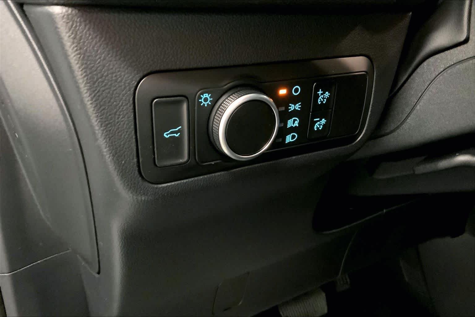 New 2026 Oxford White Ford Active® image 18