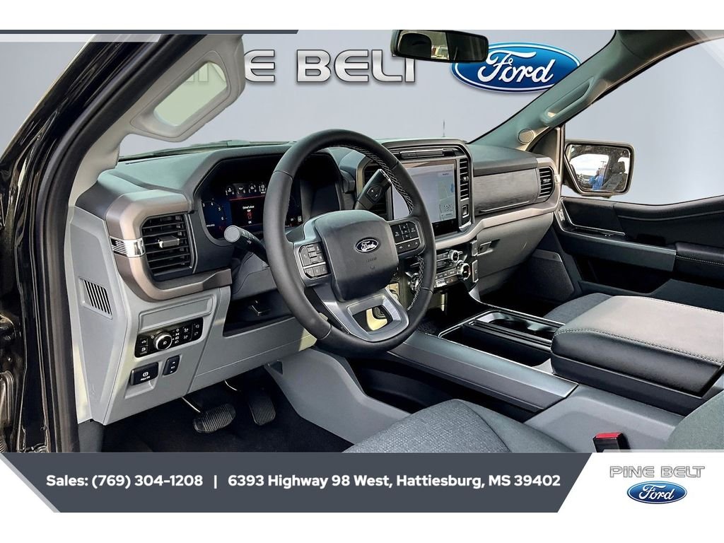 2025 Ford F-150 XLT - Photo 13