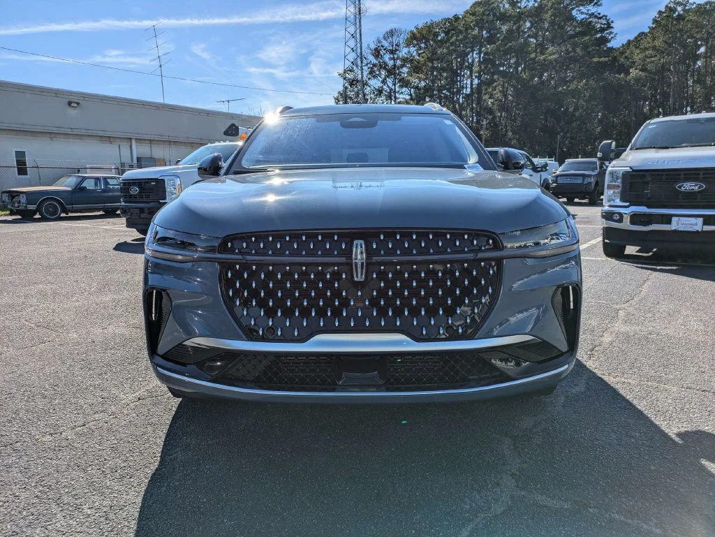 Used 2025 Blue Lincoln Reserve image 10