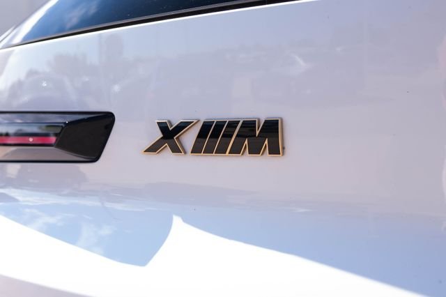 2023 BMW XM Base - Photo 17