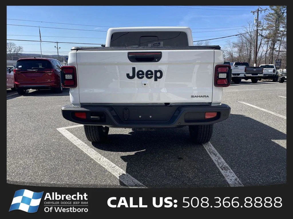 New 2026 Bright White Clear-Coat Exterior Paint Jeep Sahara image 4
