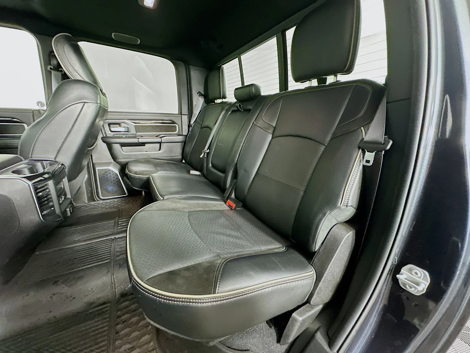 Used 2020 Maximum Steel Metallic Clearcoat Ram Laramie image 27