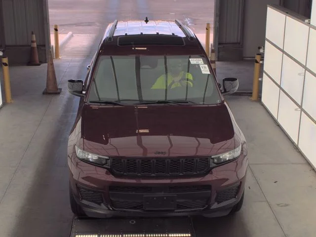 Used 2024 Red Jeep Altitude image 6