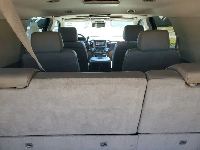 Used 2016 IRIDESCENT PEARL TRICOAT Chevrolet LTZ image 32