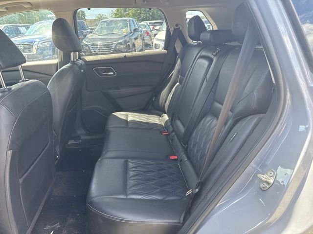 Used 2021 Gray Nissan Platinum image 24