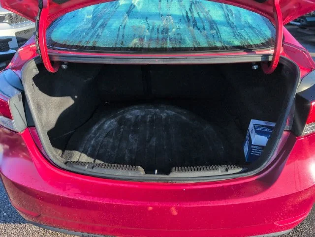 Used 2016 Red Hyundai SE image 23