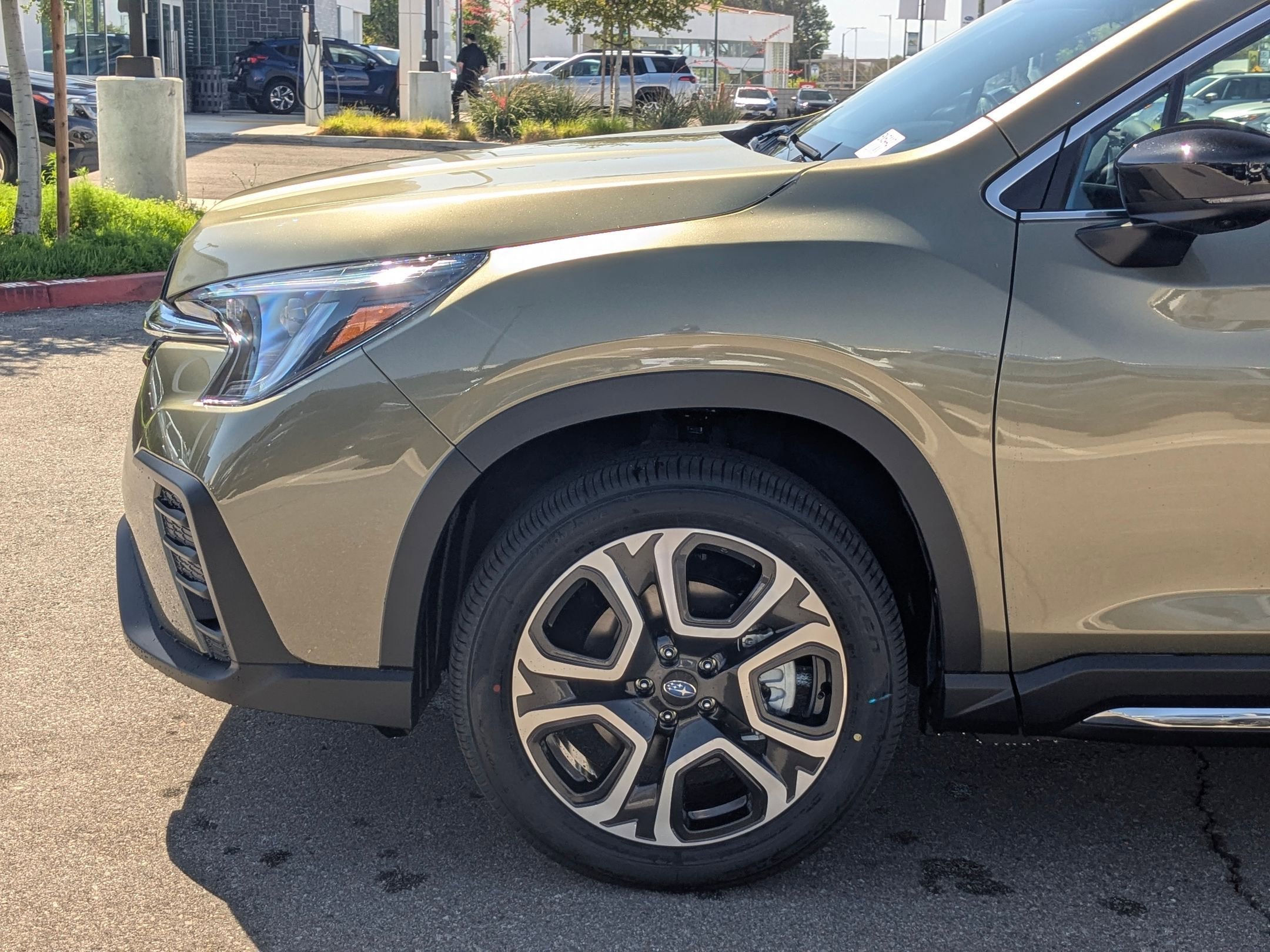 New 2026 AUTUMN GREEN METALLIC Subaru Touring 7-Passenger image 14