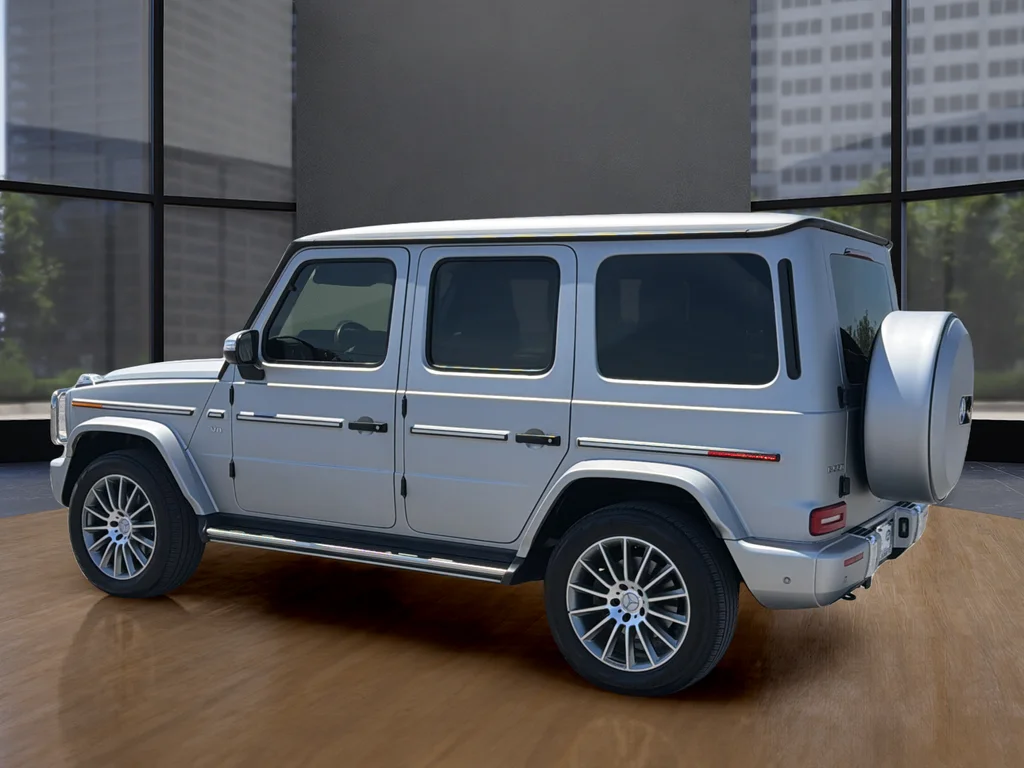 Used 2022 White Mercedes-Benz G 550 image 14