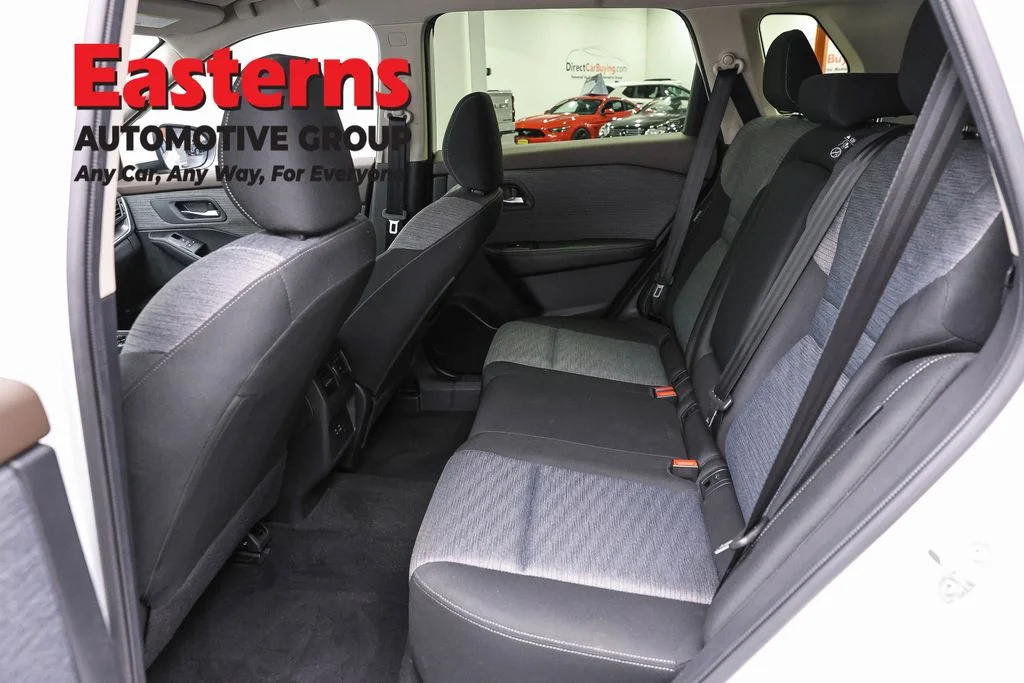 Used 2023 White Nissan SV image 21