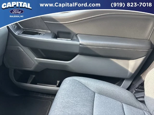 Used 2024 Red Ford XLT image 28