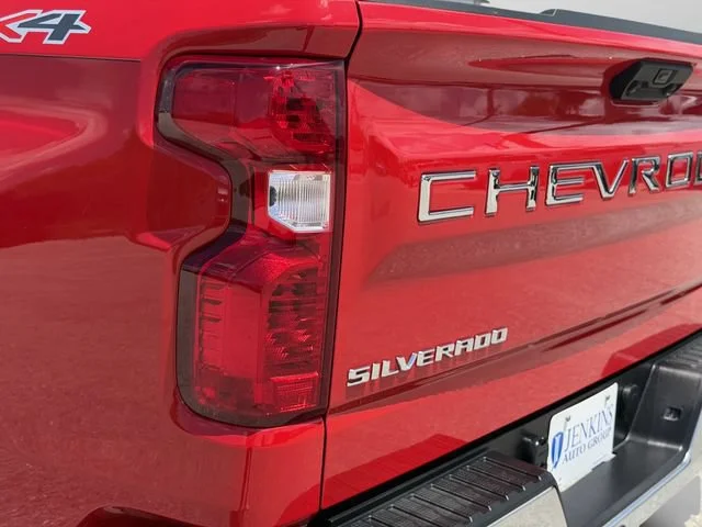Used 2025 Red Hot Chevrolet LT (2FL) image 14