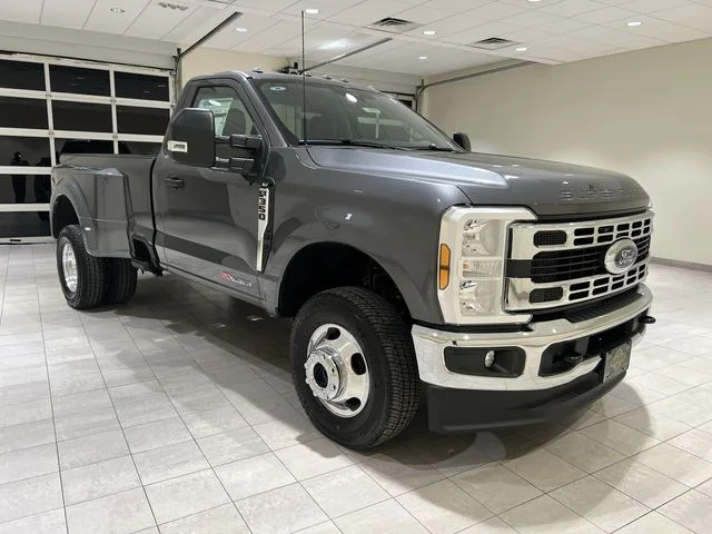 New 2026 Gray Ford XLT image 7