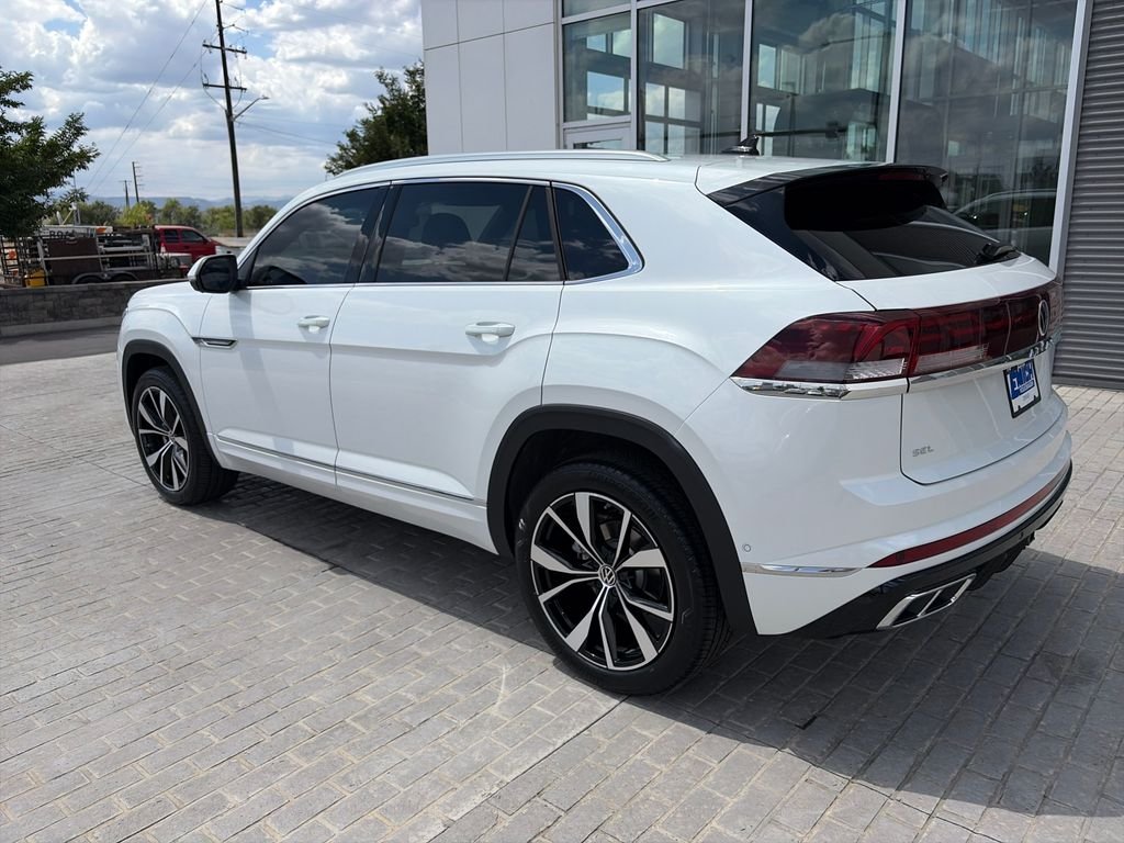 New 2026 Opal White Pearl Volkswagen 2.0T SEL Premium R-Line image 3