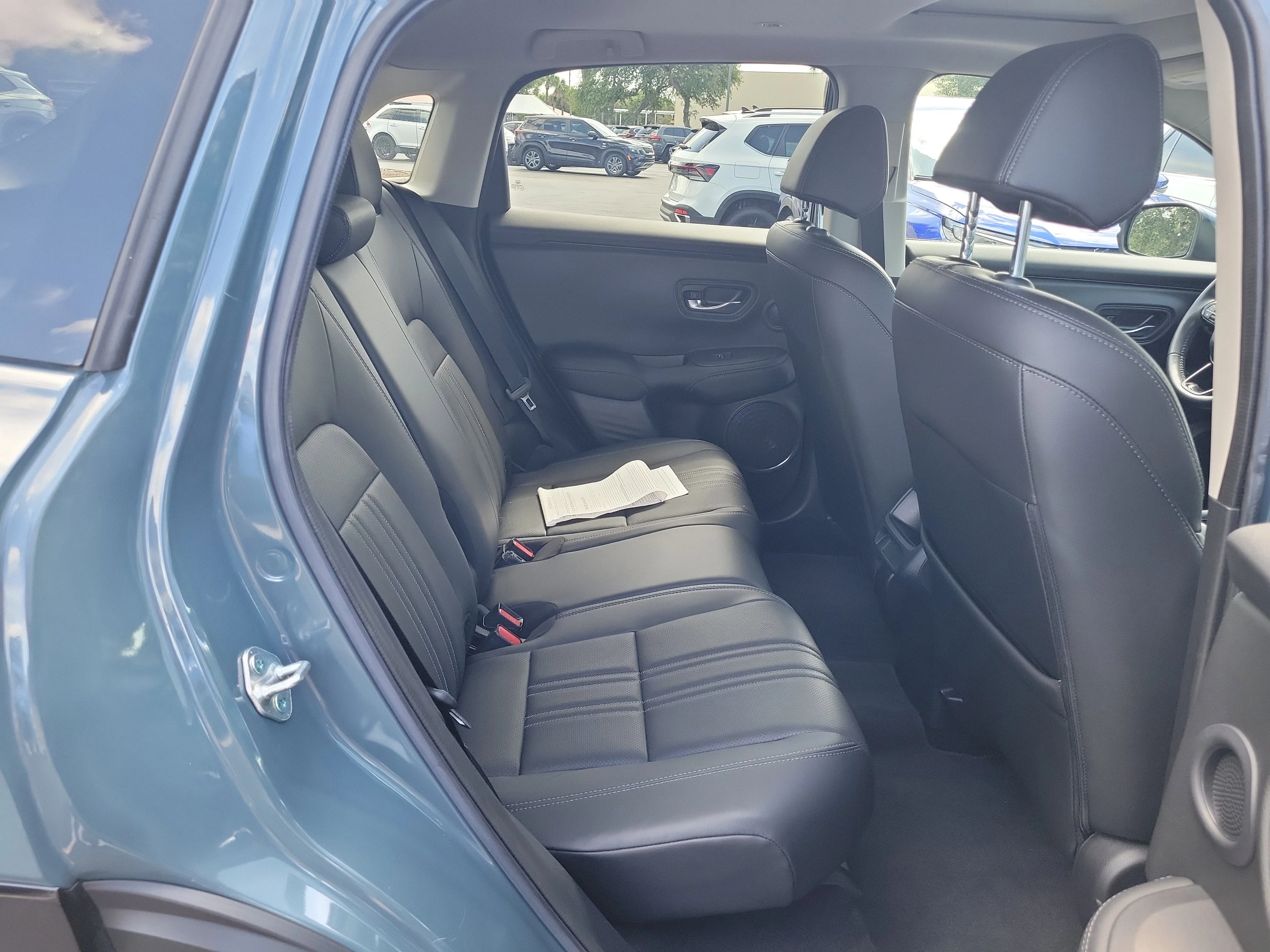 2024 Honda HR-V EX-L - Photo 9