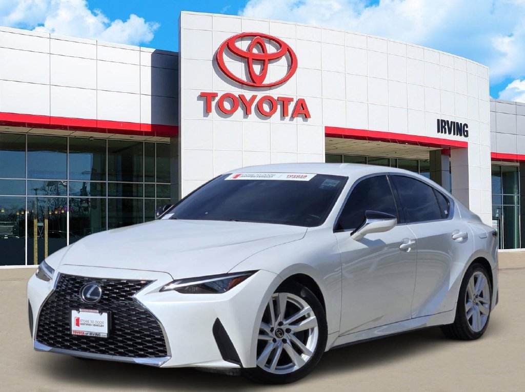 2021 Lexus IS