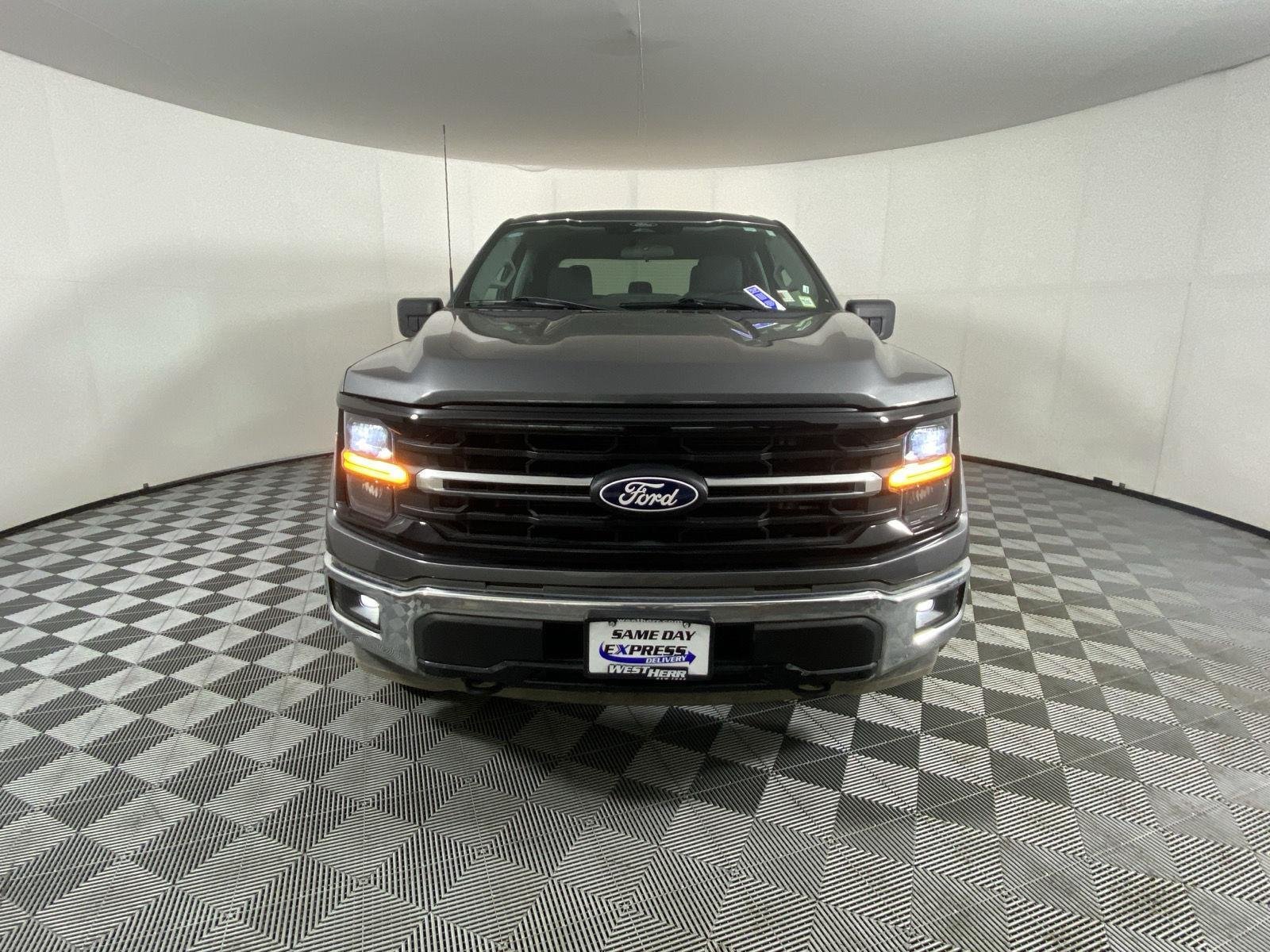Used 2025 Carbonized Gray Ford XLT image 2