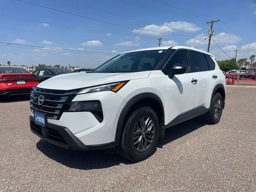 Certified Used 2024 White Nissan S image 3