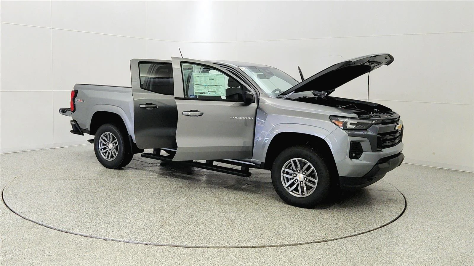 2026 Chevrolet Colorado LT - Photo 9