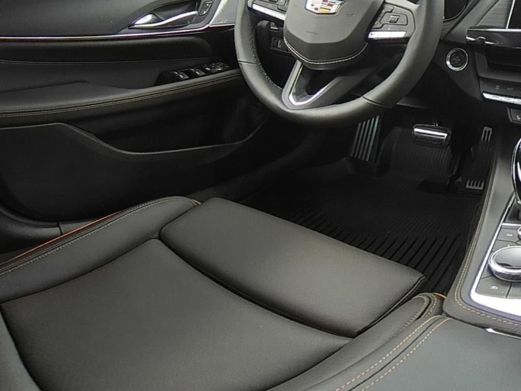 2025 Cadillac CT4 V-Series - Photo 12