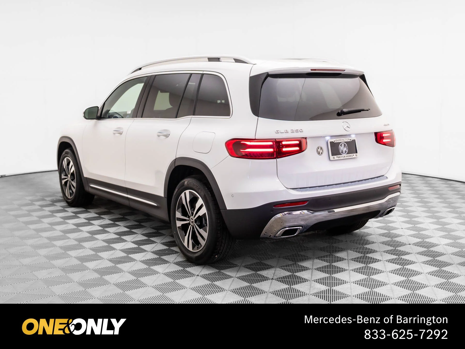 New 2026 White Mercedes-Benz GLB 250 image 3