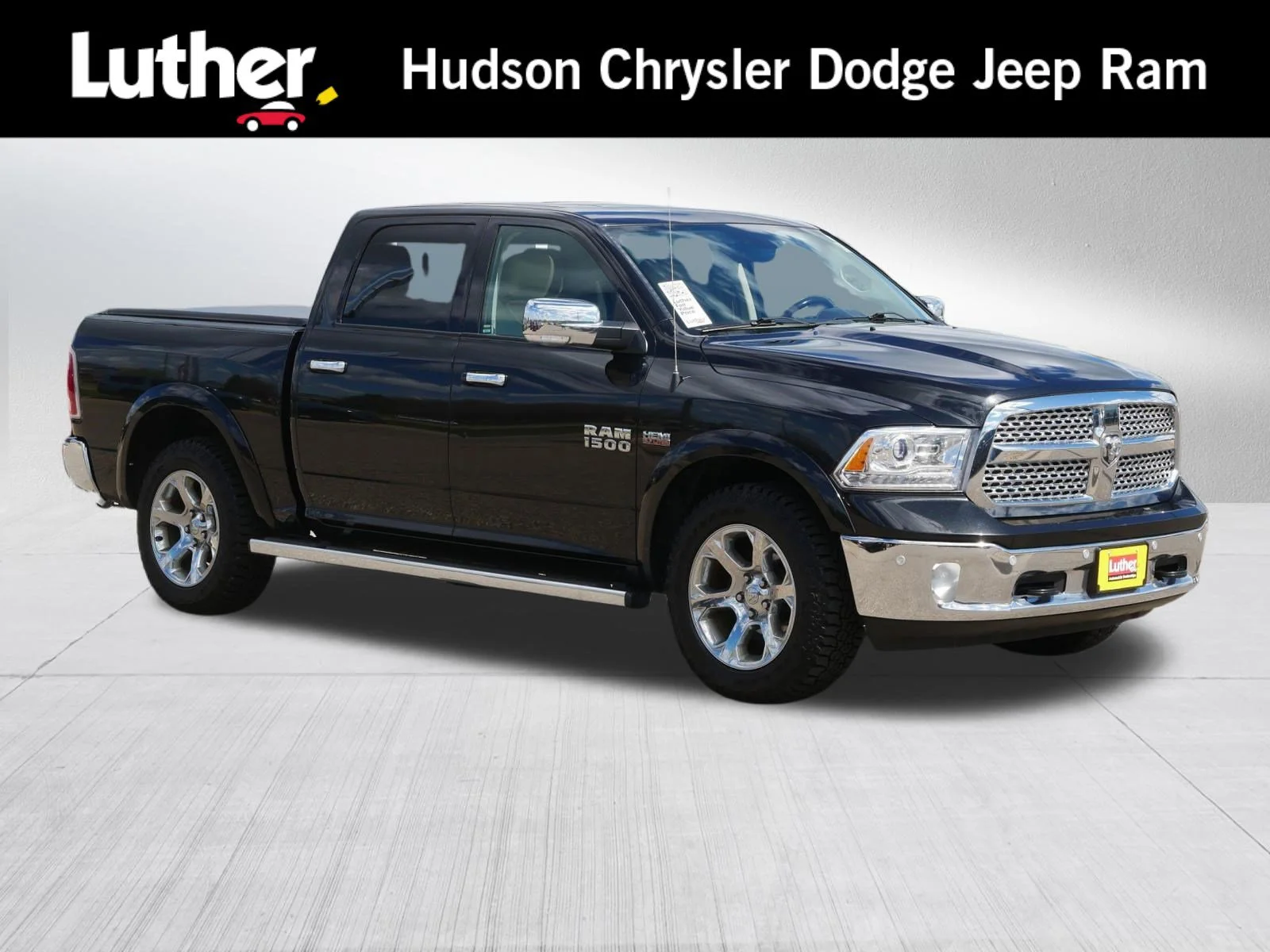 2018 RAM 1500 Laramie 4x4 Crew Cab 5'7's photo