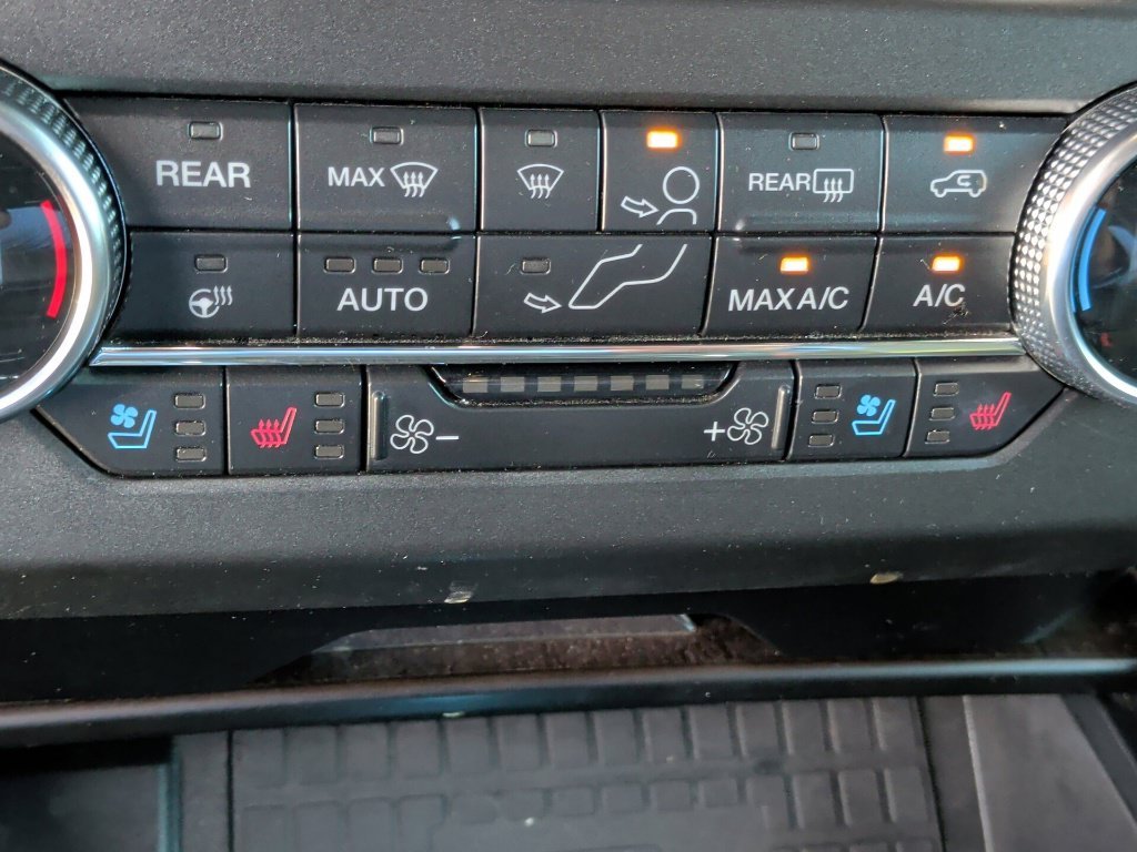 Used 2020 White Ford King Ranch image 31