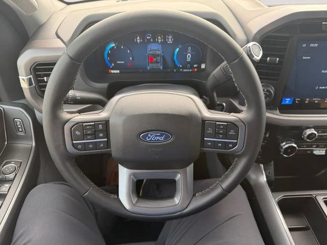 Certified Used 2025 Agate Black Metallic Ford XLT image 13