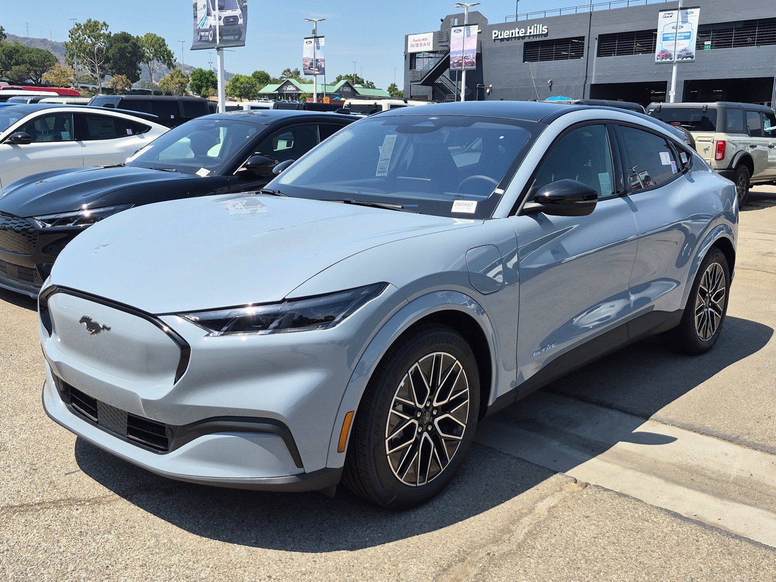 New 2026 Glacier Gray Metallic Tri-coat Ford Premium image 3