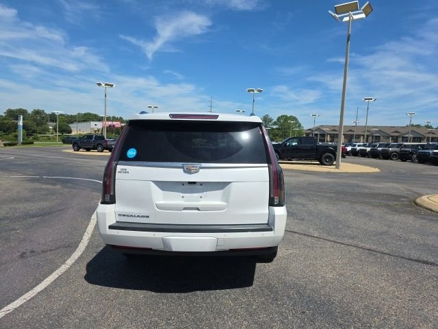 Used 2018 White Cadillac Premium image 4
