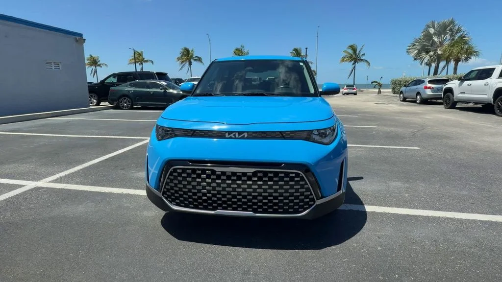 Used 2024 Blue Kia EX image 3
