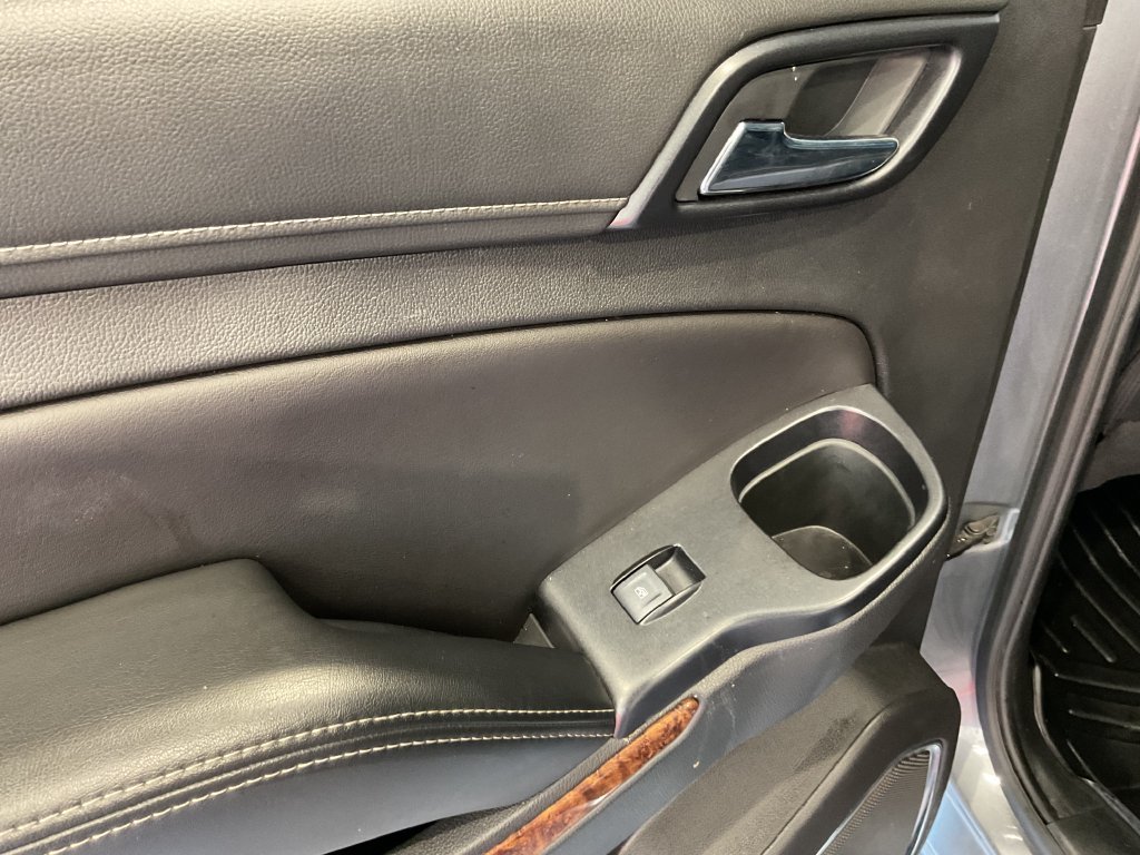 Used 2020 Gray Chevrolet Premier image 31