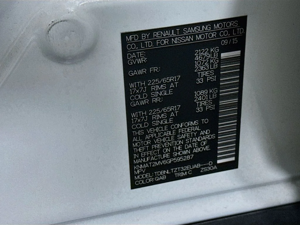 Used 2016 White Nissan SV image 33