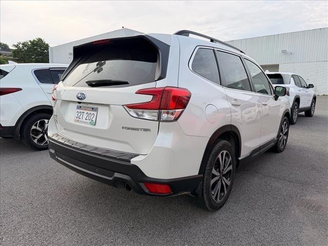Used 2021 Crystal White Pearl Subaru Limited image 10