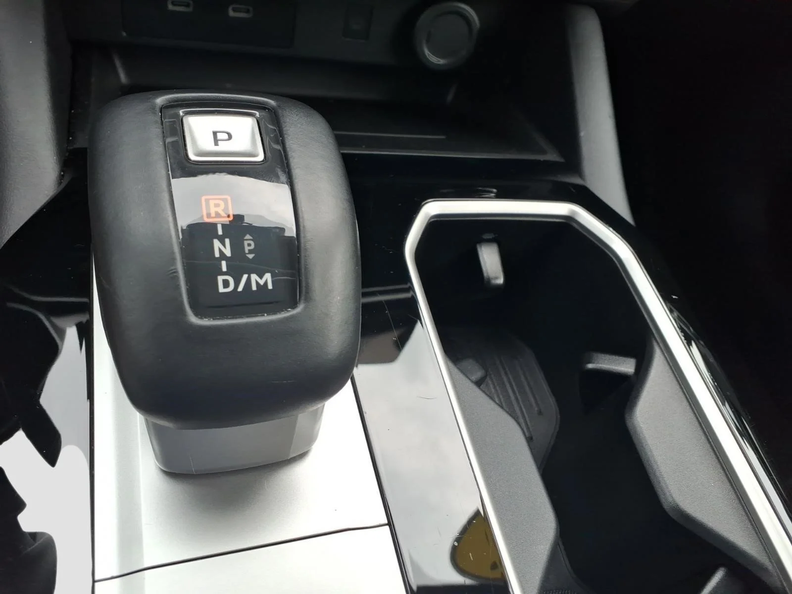 Used 2025 Blue Mitsubishi SE image 20