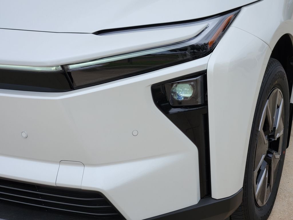 2026 Toyota bZ XLE - Photo 6