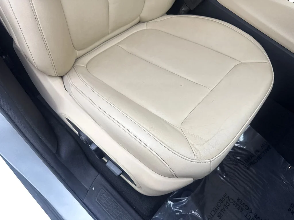 Used 2022 Silver Jeep Limited image 52